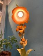 H. Kögl - Nachtlampje - Smeedijzer - Grand Lampadaire floral, Antiek en Kunst