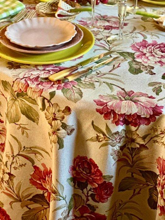 Exclusieve tafelloper met een patroon van Engelse rozen voor, Antiek en Kunst, Kunst | Designobjecten