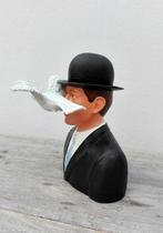 Figure - L’homme au chapeau melon - Résine