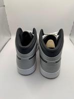 Air Jordan - Air Jordan 1 Mid - Sneakers - Maat: EU 40