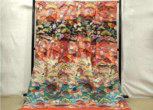 Kimono de mariage Uchikake – Soie – Japon – (Sans réserve) -, Antiek en Kunst, Antiek | Overige Antiek