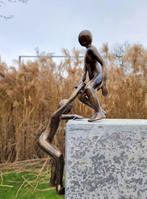 Sculpture, De helpende hand - 45 cm - Bronze