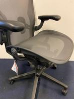 Herman Miller Aeron Remastered Bureaustoel, Maat C, Ergonomisch, Bureaustoel, Zo goed als nieuw, Zwart