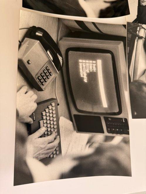Ingvar Karmhed - 1982 Telebild Demonstration Press Photos –, Antiek en Kunst, Kunst | Designobjecten