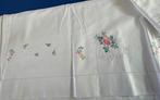 Lenzuolo d’epoca con ricami fatti a mano e punto ago - Laken