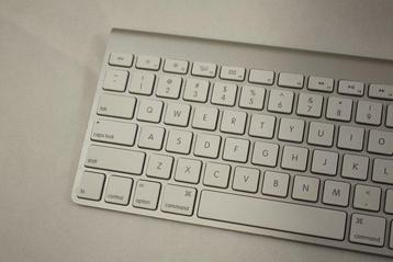 Rare find: Apple Wireless Magic Keyboard (A1314) & Wireless