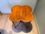Tafel - Wortelnotenhout - Vintage Italiaanse tafel
