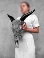 PAS DE PRIX DE RÉSERVE - Tête de vache gravée grise