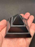Shungiet Piramide - Hoogte: 7 cm - Breedte: 7 cm- 230 g -