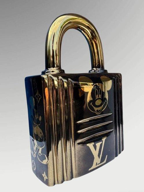 AmsterdamArts - XL LV X Mickey Mouse inspired lock artwork, Antiek en Kunst, Kunst | Designobjecten