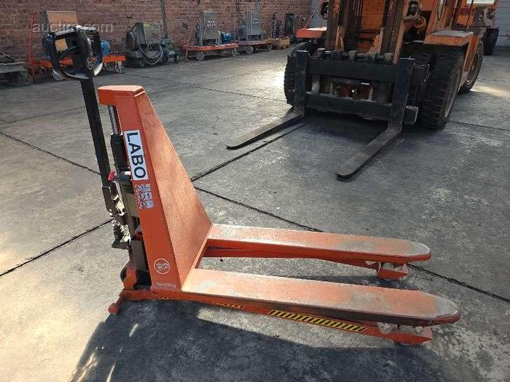 Elektrische schaartranspalet BT HHL100, Doe-het-zelf en Bouw, Gereedschap | Overige machines, Ophalen