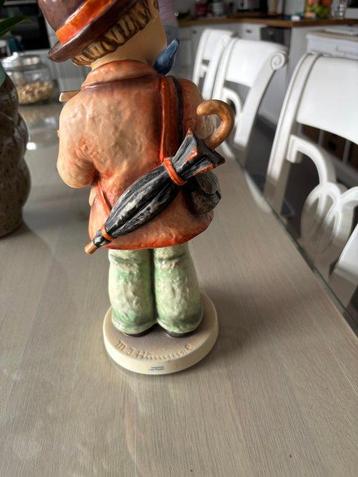 Goebel - Figurine - Goebel beeldje van een jongen met viool