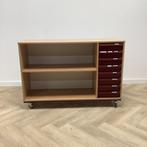Tweedehands verrijdbare houten schoolkast, vv 1 legborden en, Gebruikt
