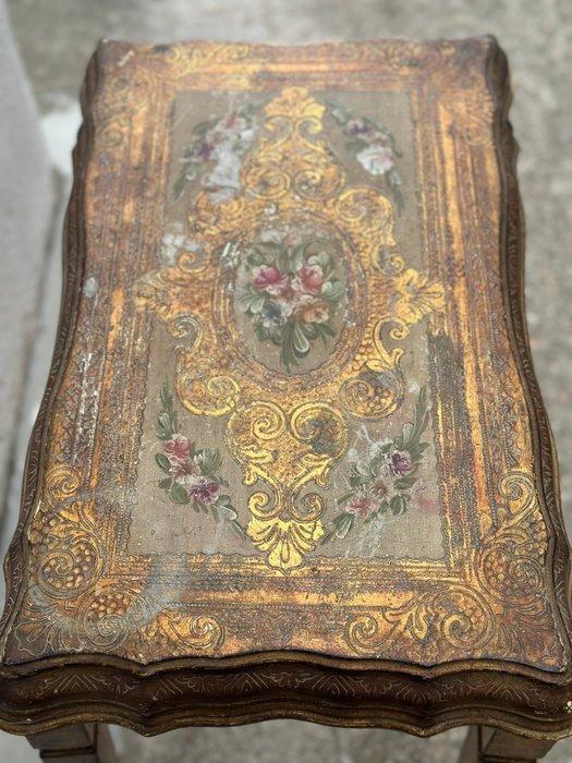 Salontafel - Vurenhout - tafel in Venetiaanse stijl, Antiek en Kunst, Curiosa en Brocante