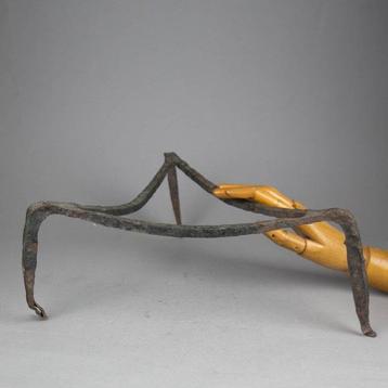 Rare antique - Outil - Grand support pour chaudron