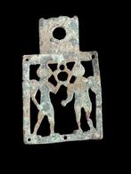 Oud-Romeins Brons Bord met twee Eros - 8 cm, Verzamelen, Mineralen en Fossielen