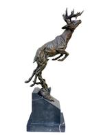 Sculpture, A jumping deer - 50 cm - Bronze, Marbre