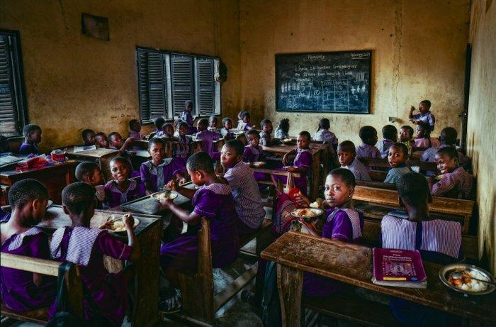 José Nicolas (1956) - Ecole primaire dAccra 2017, Antiek en Kunst, Kunst | Designobjecten