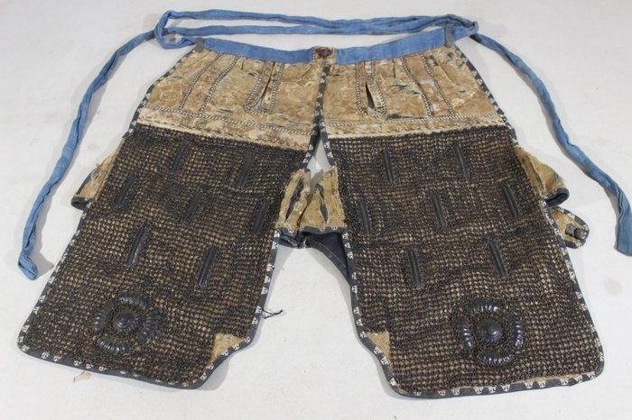 Harnas - Japan - Eccyu Sangu (Kote, Haidate, Suneate-set), Antiquités & Art, Antiquités | Autres Antiquités