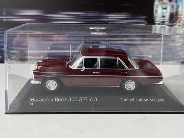 Minichamps, Schuco 1:43 - Modelauto (2) - Mercedes Benz -, Hobby en Vrije tijd, Modelauto's | 1:5 tot 1:12