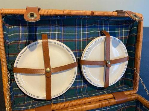 inhoud voor 4 personen - Picknickmand - Nostalgische engelse, Antiek en Kunst, Curiosa en Brocante