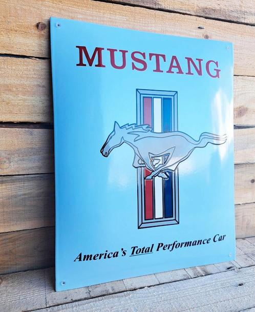 Mustang emaille blauw, Verzamelen, Merken en Reclamevoorwerpen, Verzenden