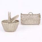 NO RESERVE - Gevlochten manden - Miniatuur beeldje (2) -