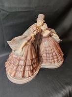 Fanny rozet - Statue, La bonne compagnie - 30 cm - Céramique, Antiek en Kunst