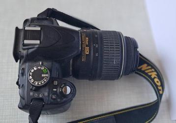 Nikon D3100 + AF-S 18-55 VR Appareil photo numérique