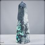 Smaragd Obelisk met pegmatiet en glimmerschiefer –