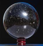 Des reflets cuivrés scintillants<br>Pierre Coppernite Sphère