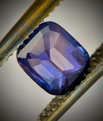 Zonder Minimumprijs Blauw, Violet Saffier - 1.03 ct - Lotus