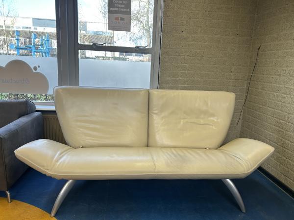 Veiling - Luxe LeoLux set met poef en fauteuil, Huis en Inrichting, Zetels | Zetels, Gebruikt