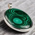Zilveren hanger met malachiet cabochon – een juweel van