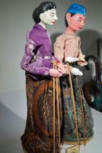 Deux grandes poupées Wayang Golek. - Indonésie - Fin du XXe
