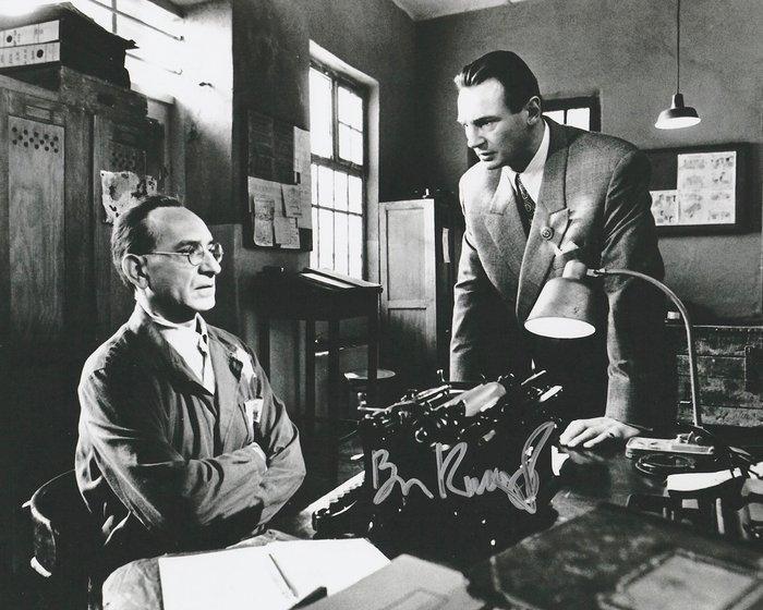 Schindlers List - Signed by Ben Kingsley (Itzhak Stern), Collections, Cinéma & Télévision