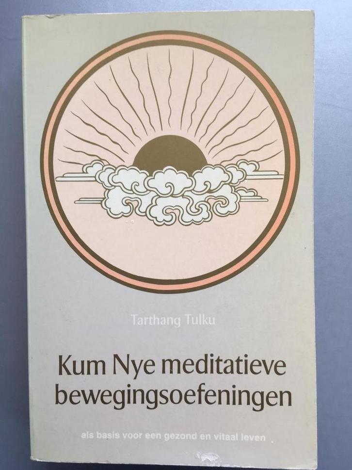 Kum Nye meditatieve bewegingsoefeningen 9789020240627, Boeken, Wetenschap, Gelezen, Verzenden