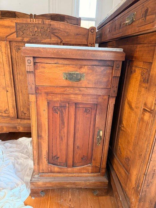 Nachtkastje (2) - Walnoot - Art Nouveau, Antiek en Kunst, Kunst | Designobjecten