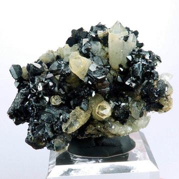 Ilvaite sur quartz de sceptre Mine de Nikolaeivskiy,, Collections, Minéraux & Fossiles