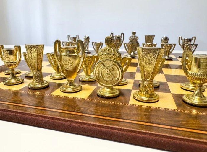 Schaakspel - Ajedrez Real Madrid, Antiek en Kunst, Curiosa en Brocante