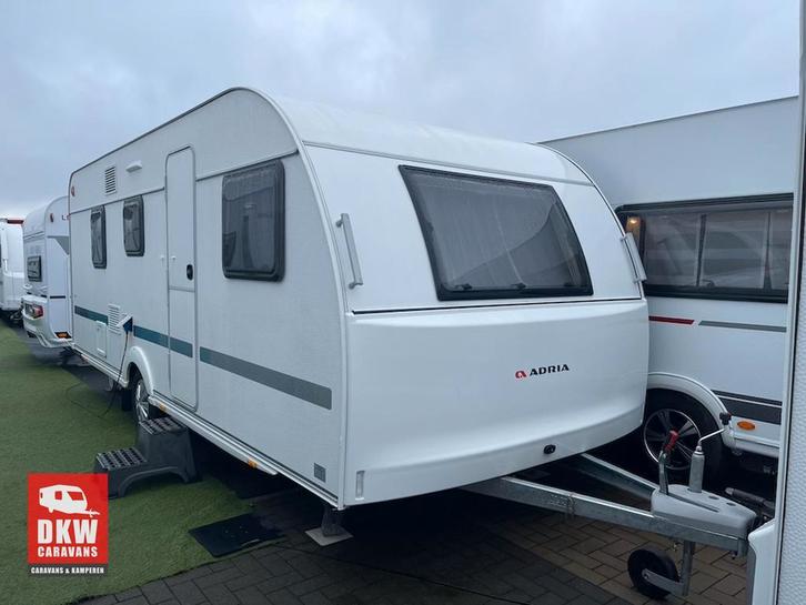 ADRIA Aviva 563 PT, Caravans en Kamperen, Caravans, 1000 - 1250 kg, Airco, Douche, Gascomfoor, Hordeur, Kachel, Koelkast, Microgolfoven