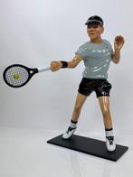 Statue, Jannik Sinner in posa di gioco - 64 cm - Résine -, Nieuw