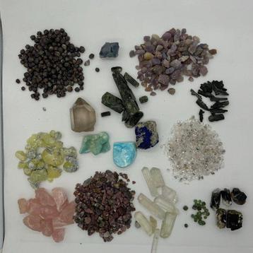 Gemengd mineral ruwe partij – 1.272 gram, robijn,
