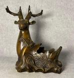 Porte-bouteille en forme de cerf - Bronze - Chine - Fin du, Antiek en Kunst
