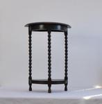 Tafel - Walnoot - Halfronde consoletafel