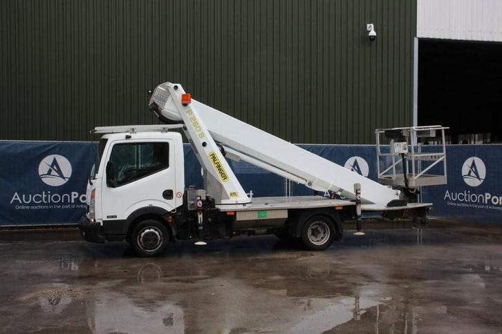 Veiling: Autohoogwerker Nissan Cabstar Diesel 25.8m 2013, Zakelijke goederen, Machines en Bouw | Liften, Steigers en Ladders, Ophalen