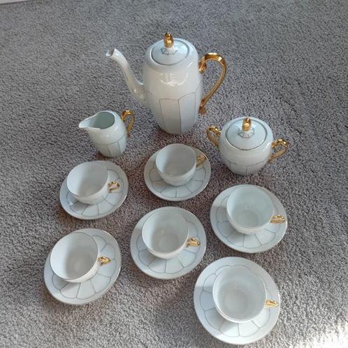 Koffieservies voor 6 (15) - Porselein - Victoria China, Antiek en Kunst, Antiek | Meubels | Tafels