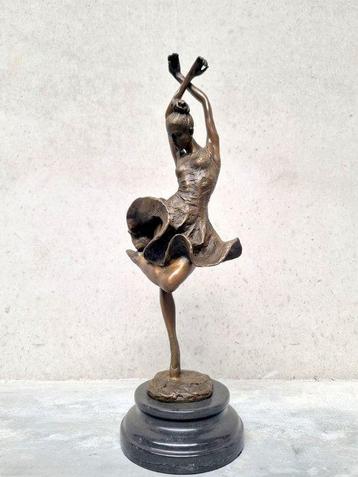 sculptuur, Swirling Ballerina - 42 cm - Brons, Marmer