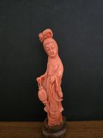 Beeldje - Bloedkoraal Kwan Yin figuur - anders, Antiek en Kunst