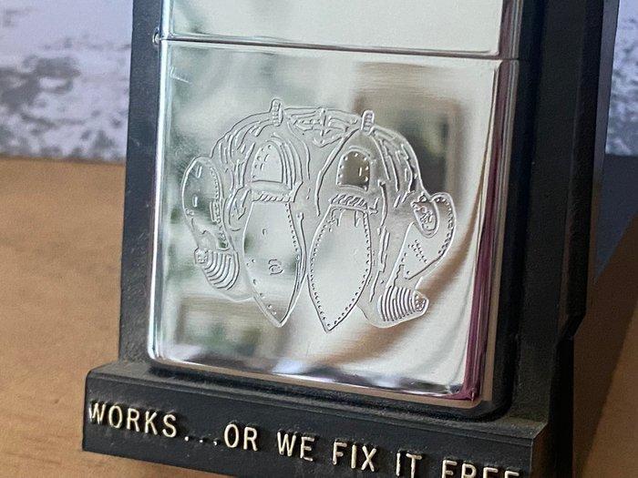 Zippo - COWBOYS 1997 - Gravé - Zonder Minimumprijs -, Verzamelen, Rookartikelen, Aanstekers en Luciferdoosjes